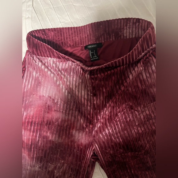 Metallic Pink Flared Stretchy Leggings - Picture 2 of 3